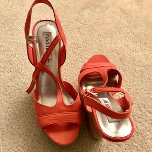 Coral wedges size 8